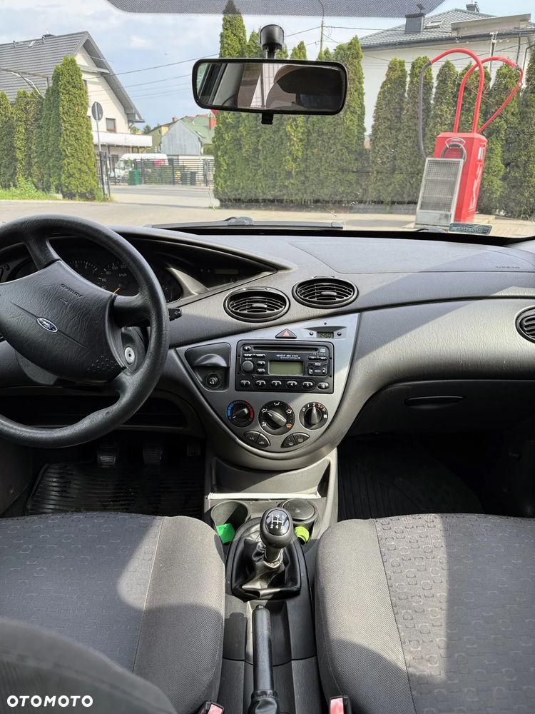 Ford Focus 1.6 Comfort - 9