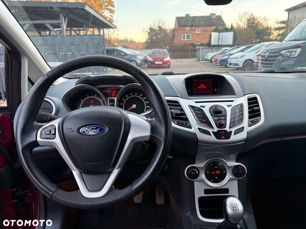 Ford Fiesta 1.4 Champions Edition - 16