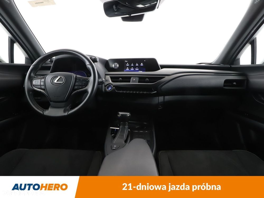 Lexus UX - 13