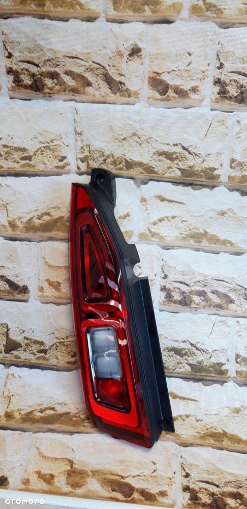 peugeot partner citroen berlingo 3 lift 18\' lewa lampa - 1