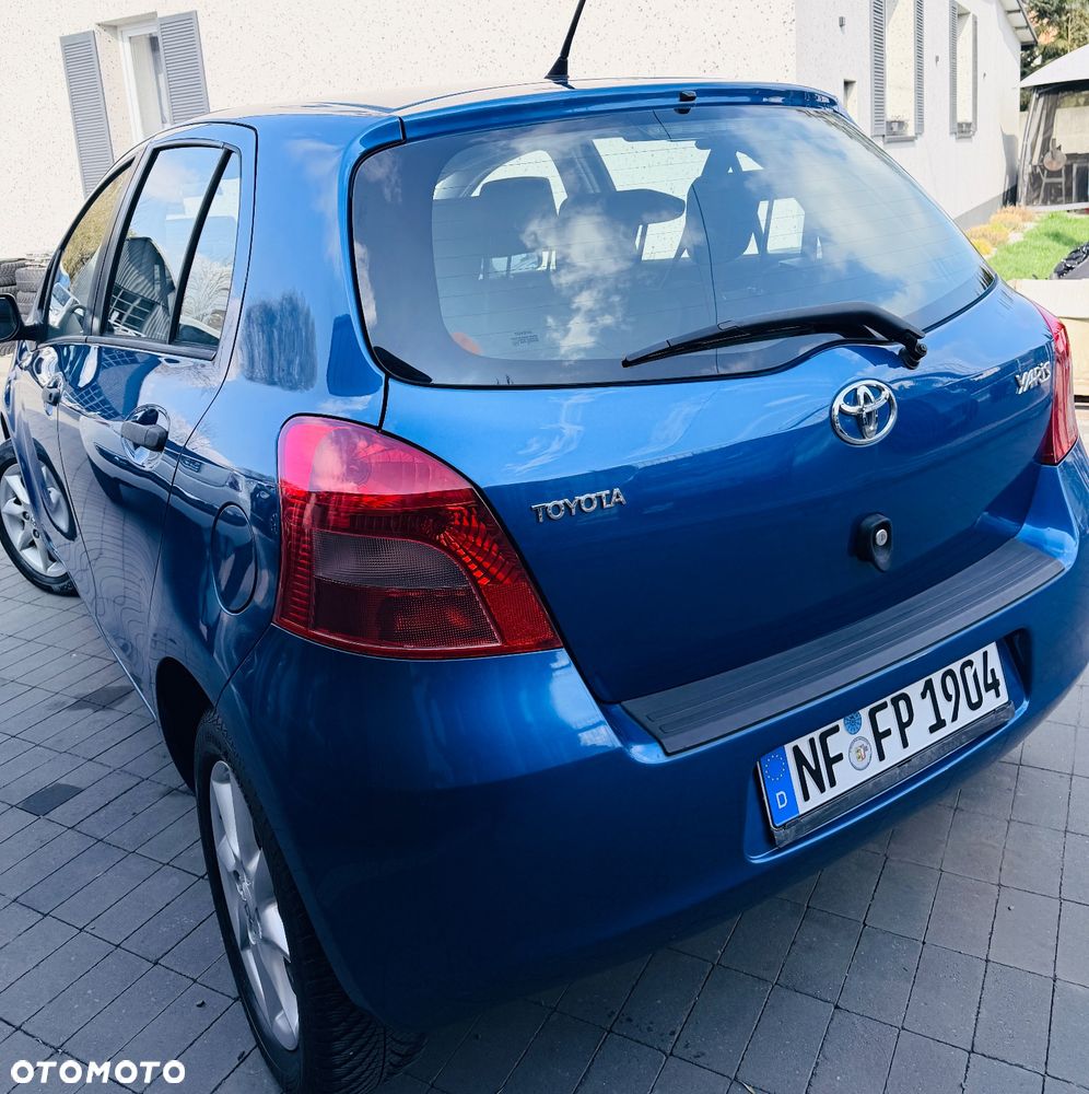 Toyota Yaris 1.0 Luna A/C - 21