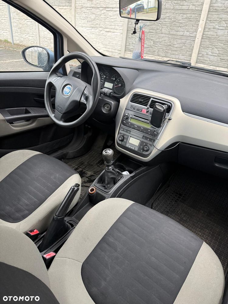 Fiat Grande Punto - 10