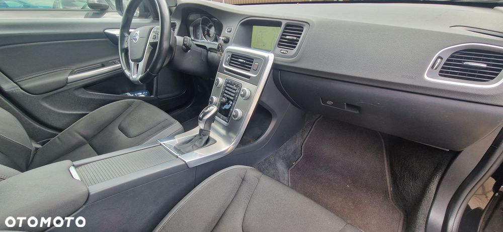Volvo V60 D4 Drive-E Momentum - 21