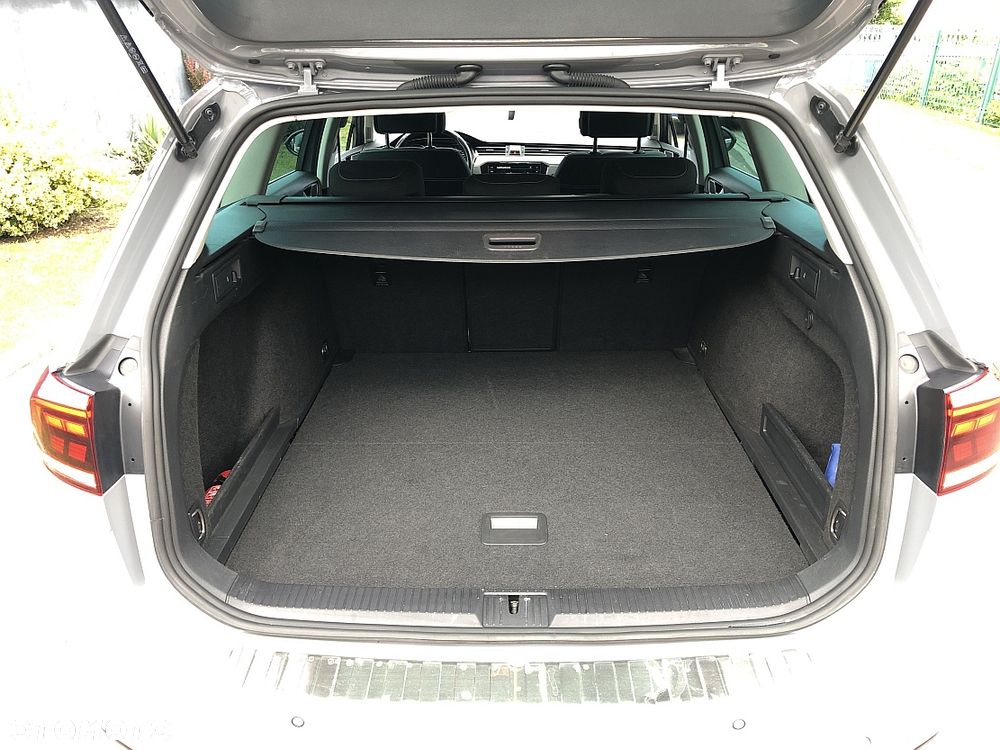Volkswagen Passat Variant 2.0 TDI EVO Business - 25