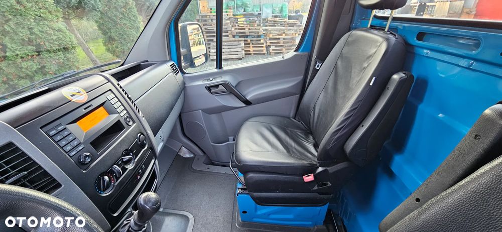 Mercedes-Benz Sprinter - 10