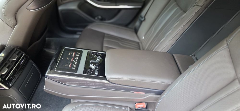 Audi A8 - 10