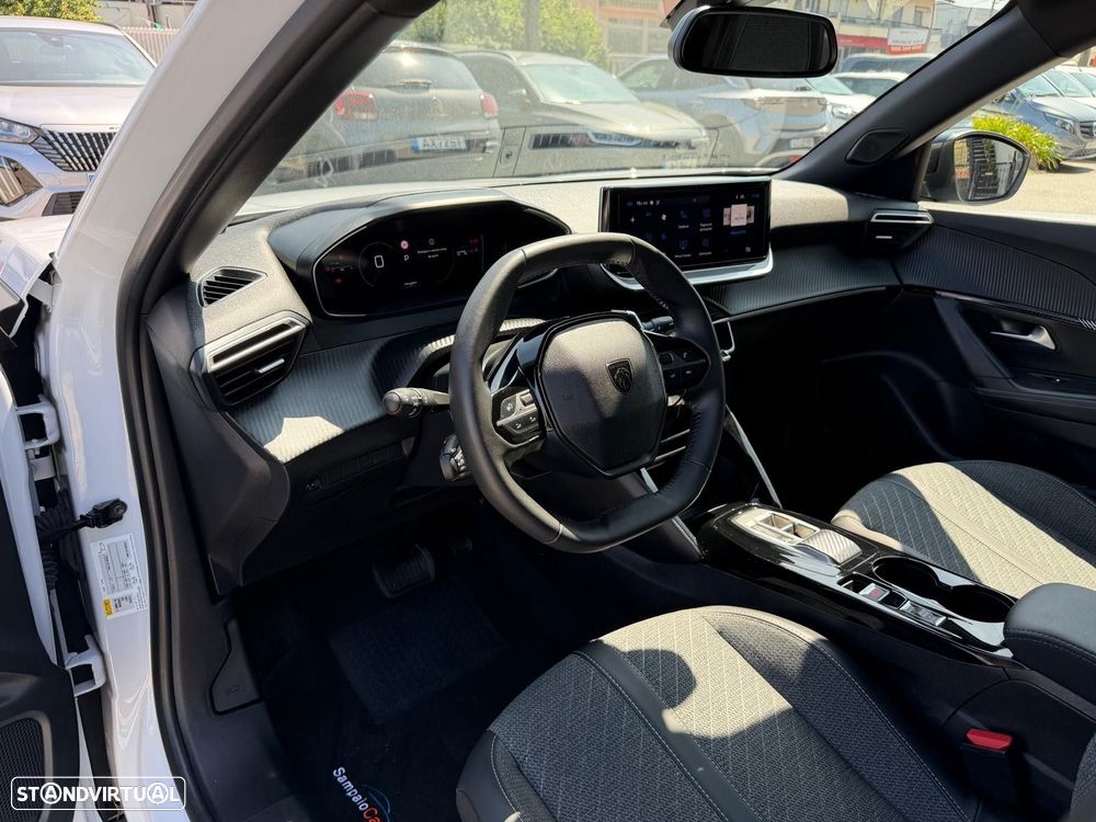 Peugeot 2008 1.2 Hybrid Allure e-DCS6 - 9