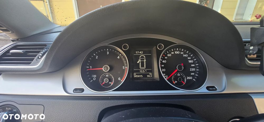 Volkswagen Passat 2.0 TDI Comfortline - 8