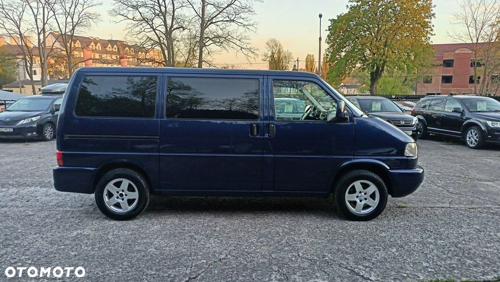 Volkswagen Multivan - 8