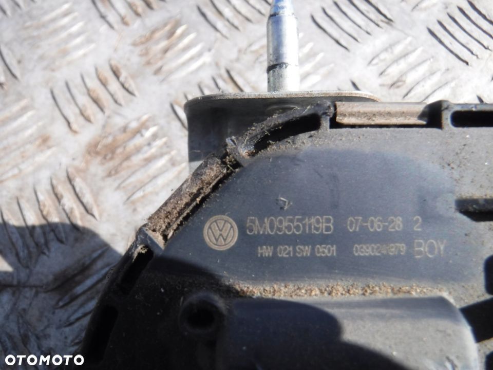 Golf V Plus silniczek wycieraczki lewy mechanizm 5M0955119B - 2