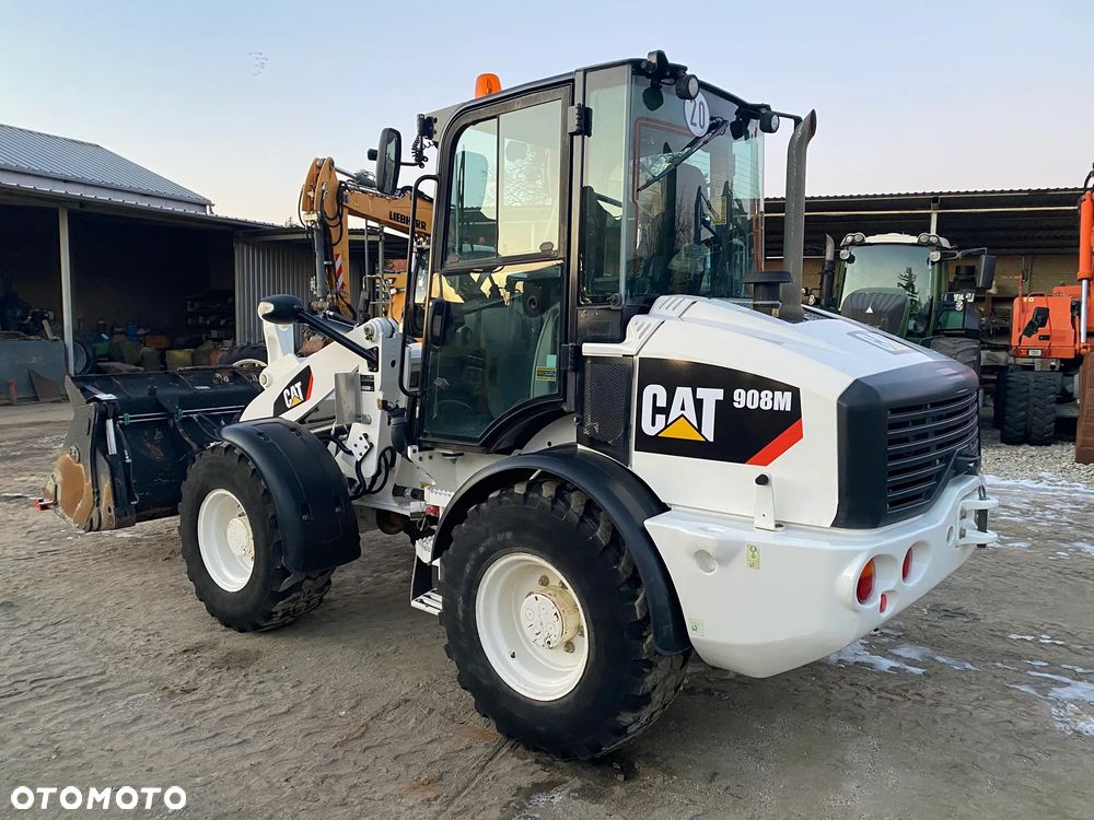 Caterpillar CAT 908M, 2020 ROK, 3400 MTH, ŁYŻKA OTWIERANA + WIDŁY, z NIEMIEC, - 3
