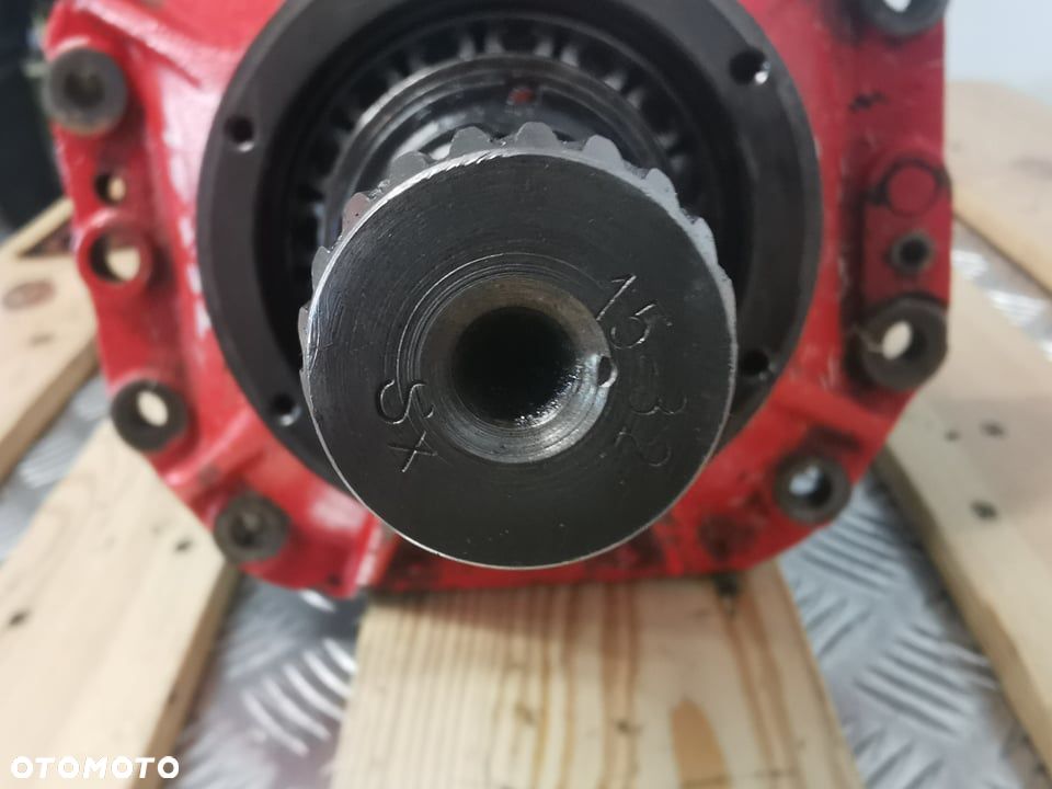 Środek mostu Manitou MLT 626 {Carraro 15X32 przód} - 6
