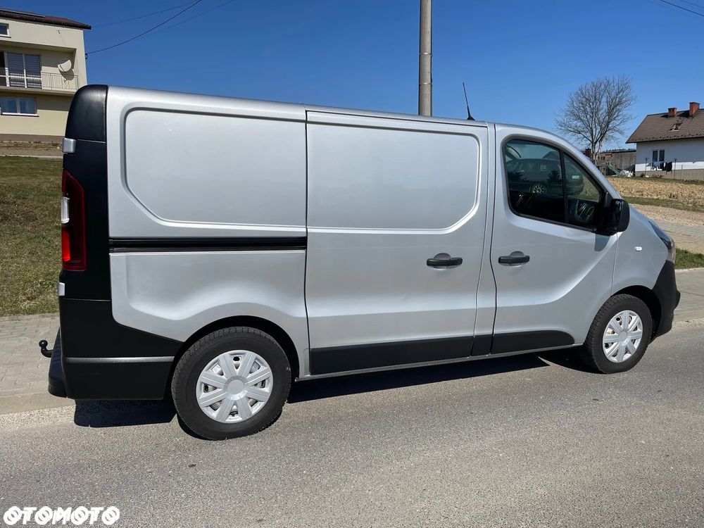 Opel Vivaro - 10