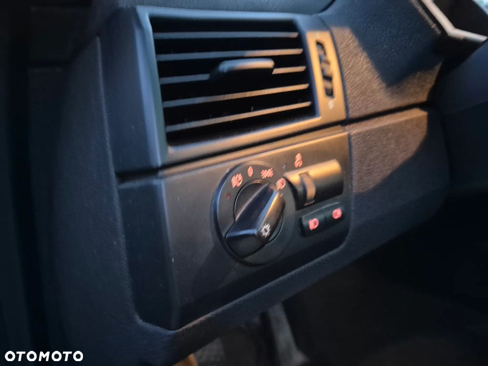 BMW X3 2.0d - 12
