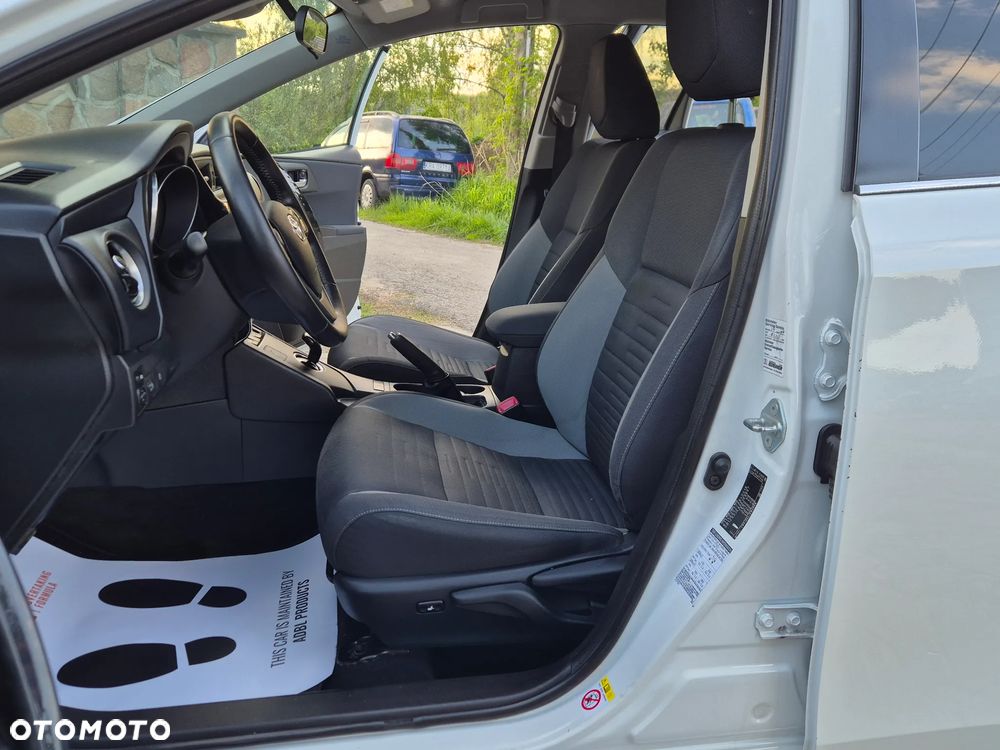 Toyota Auris - 21