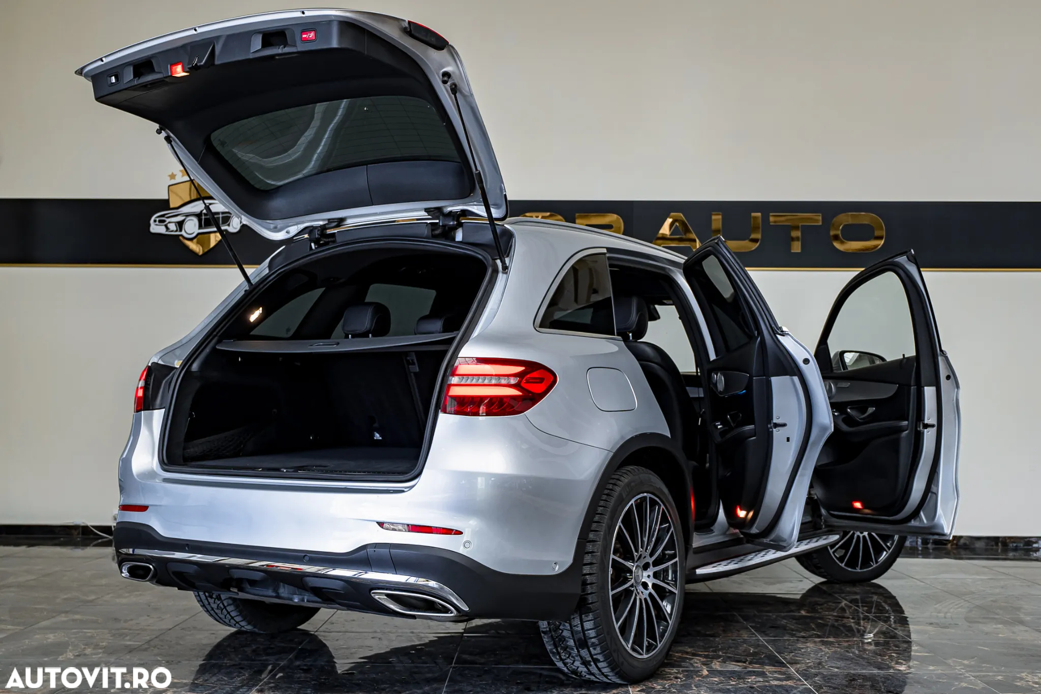 Mercedes-Benz GLC 250 4Matic 9G-TRONIC AMG Line - 31