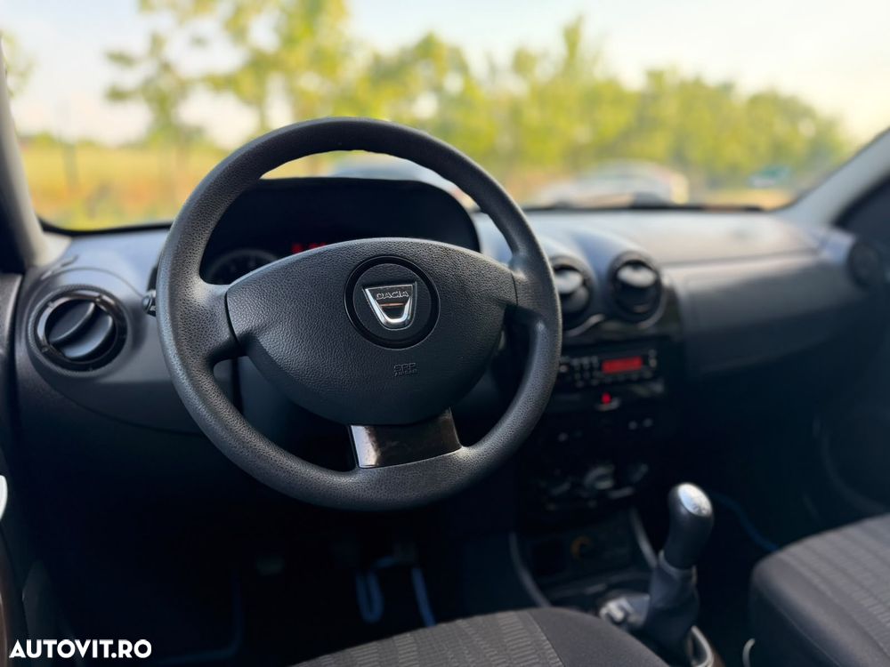 Dacia Duster 1.6 16V 4x2 Laureate - 7