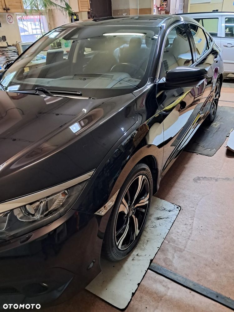 Honda Civic 1.5 T Comfort CVT - 3