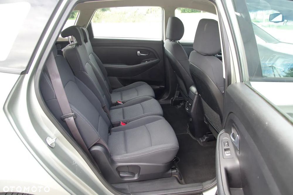 Kia Carens 1.7 CRDi XL 7os - 26