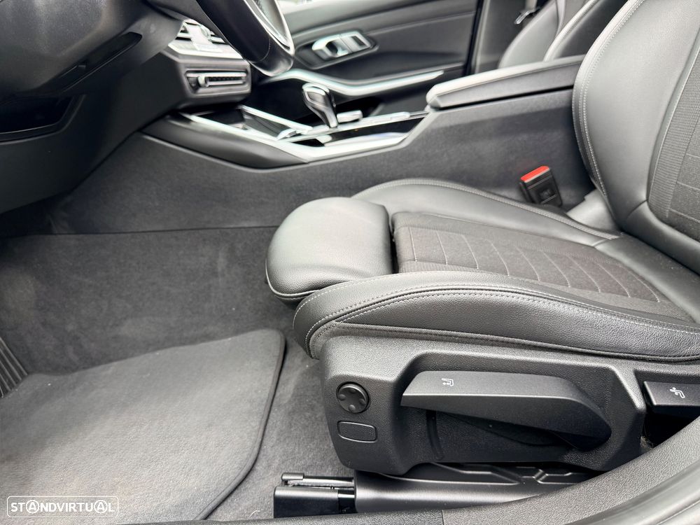 BMW 330 e Line Sport Auto - 23