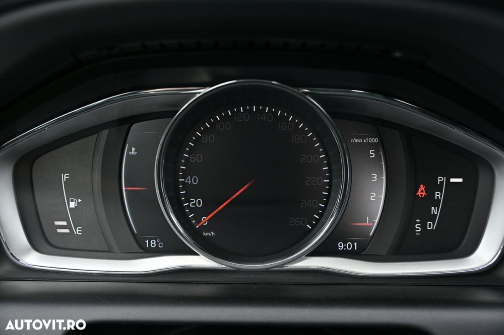 Volvo XC 60 D5 AWD Geartronic Summum - 30