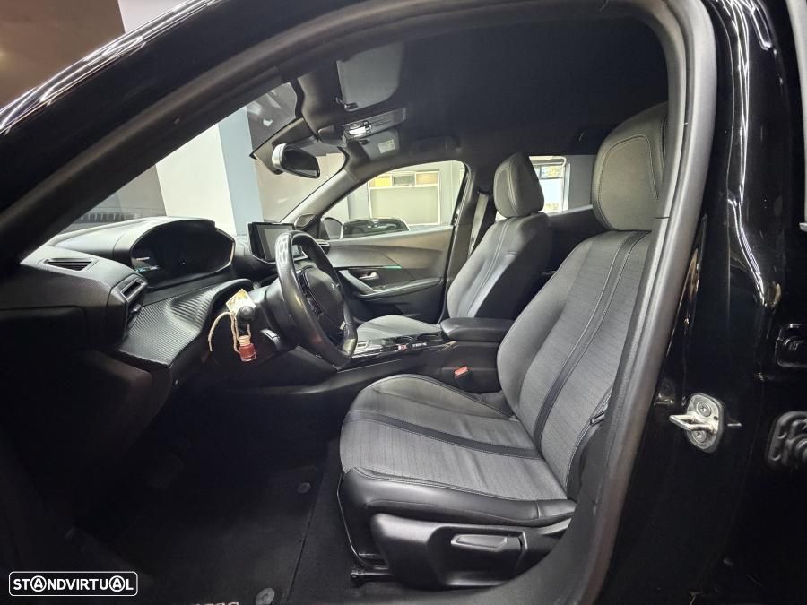 Peugeot e-2008 50 kWh Allure - 9