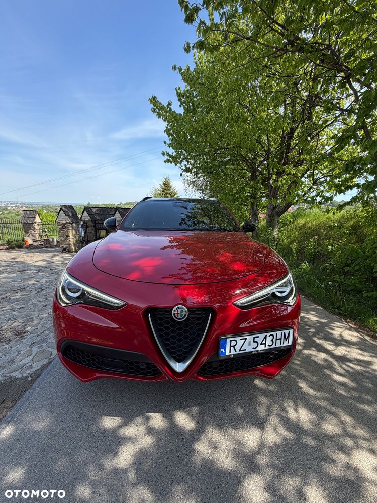 Alfa Romeo Stelvio 2.0 Turbo 16V AT8-Q4 Veloce Ti - 3