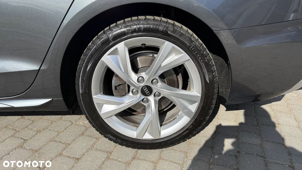 Audi A4 Avant 30 TDI S tronic S line - 15
