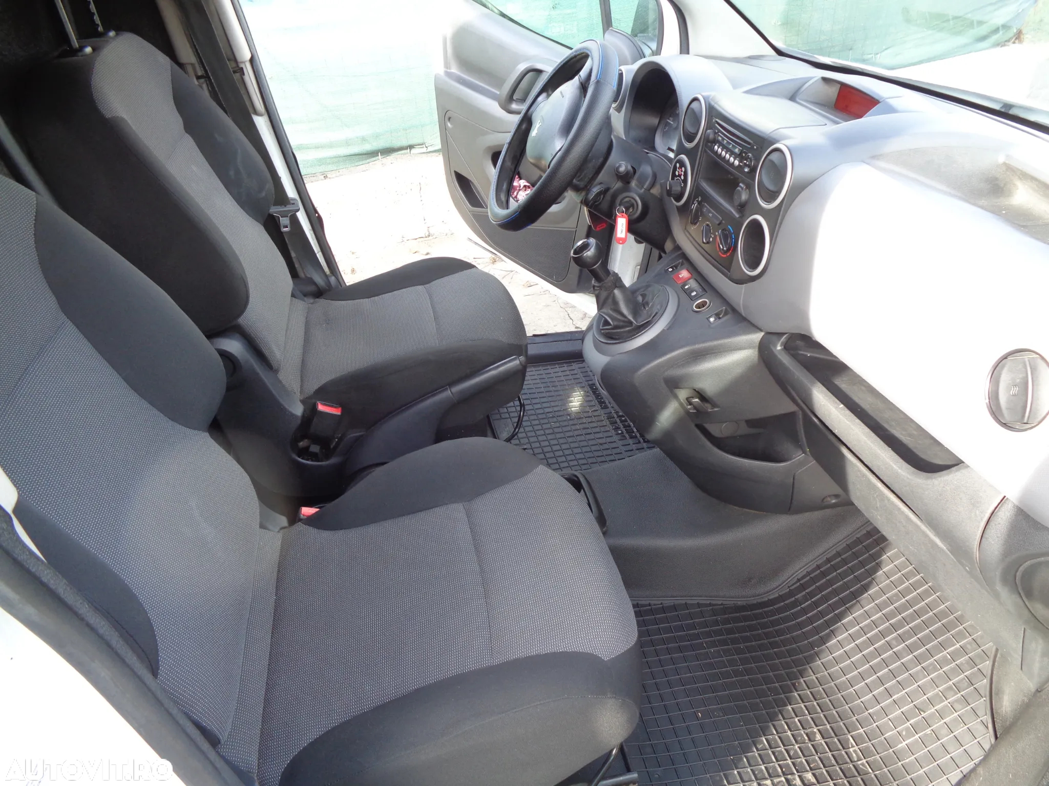 Peugeot PARTNER DANGEL 4X4 - 6