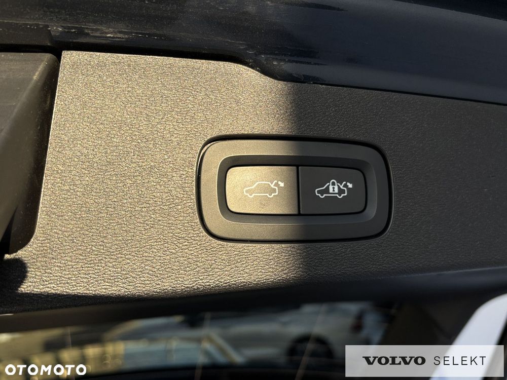 Volvo V60 Cross Country - 25