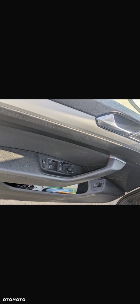 Volkswagen Passat 2.0 TDI Elegance DSG - 6