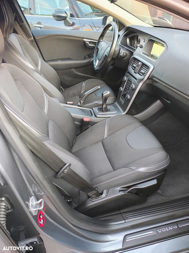 Volvo V40 D2 RDesign - 13