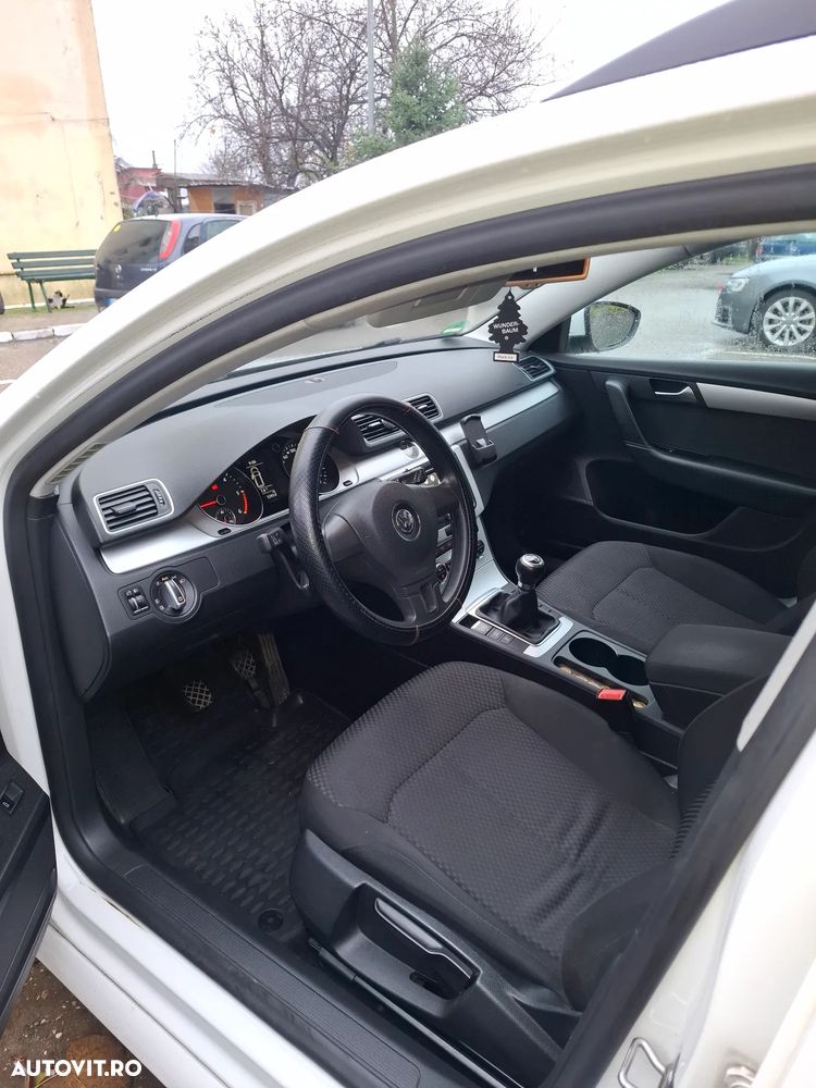 Volkswagen Passat 2.0 TDI 4Motion BlueMotion Technology Exclusive - 19