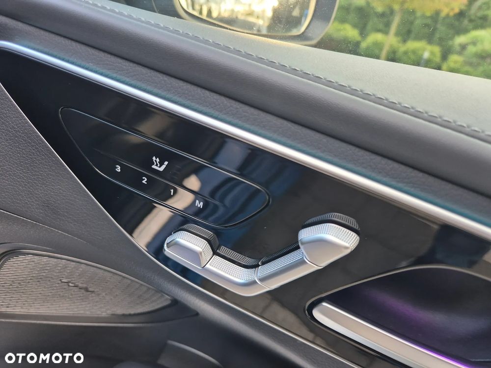 Mercedes-Benz Klasa C 220 d mHEV AMG - 25