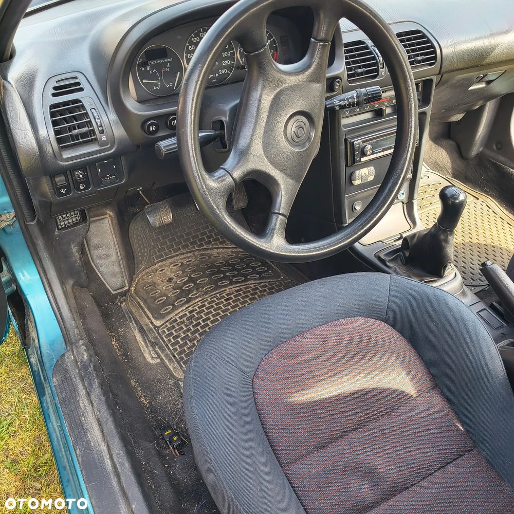 Mazda MX-3 - 15