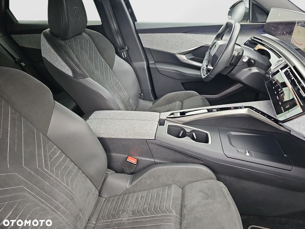 Peugeot 3008 1.2 PureTech mHEV GT S&S e-DCS6 - 13