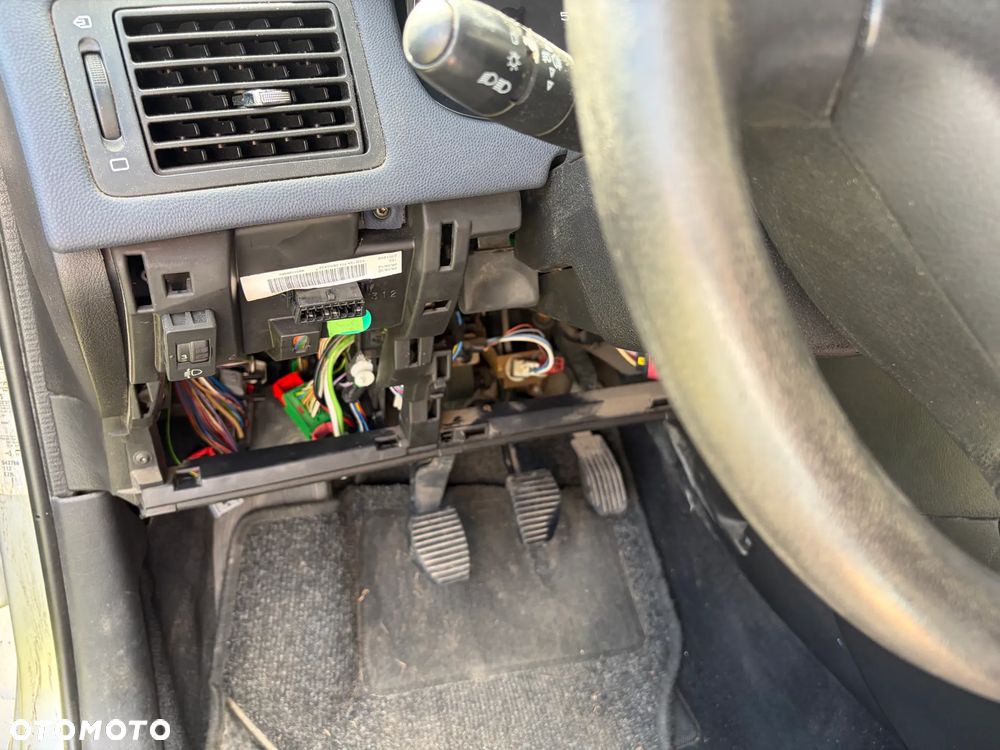 Peugeot 307 2.0 HDI XS Class - 4