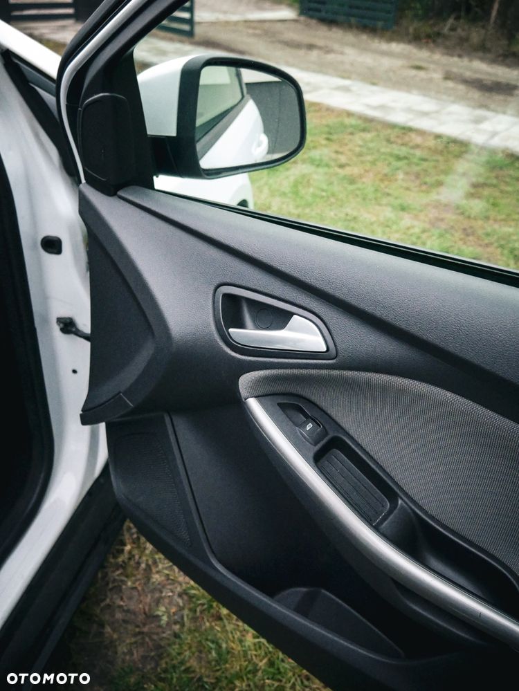 Ford Focus 1.6 TDCi DPF Trend - 13