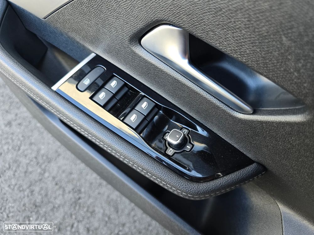 Opel Astra 1.2 T GS Line - 36