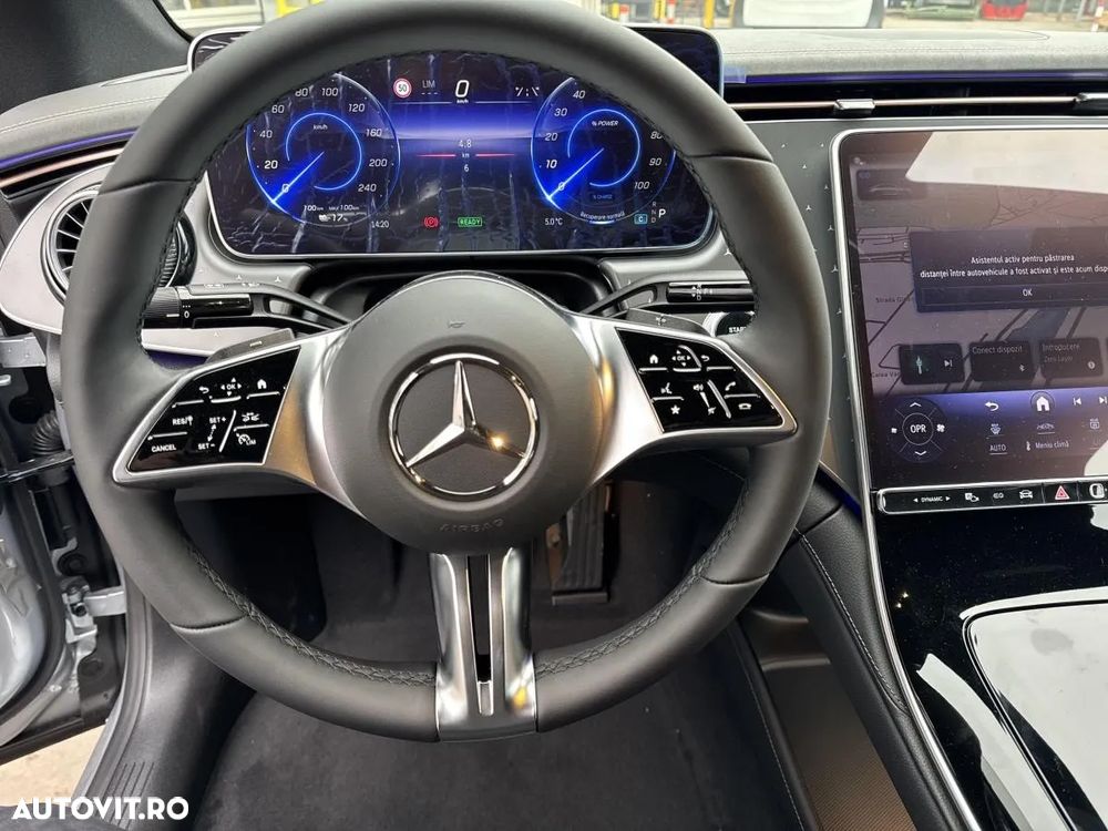 Mercedes-Benz EQE 300 - 10