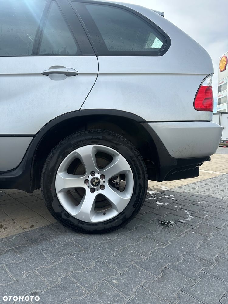 BMW X5 4.4i - 10