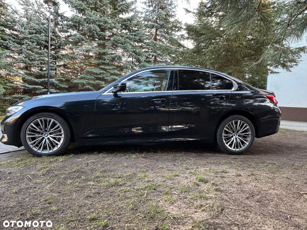 BMW Seria 3 330i - 3