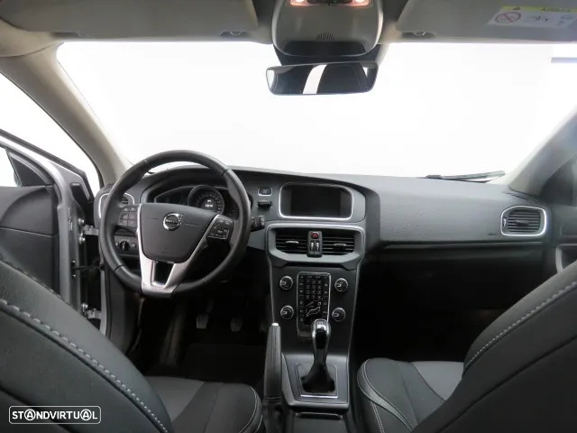 Volvo V40 2.0 D3 Momentum - 12