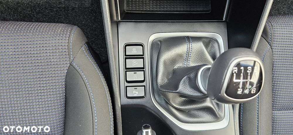 Hyundai Tucson 1.6 GDI BlueDrive Comfort 2WD - 24