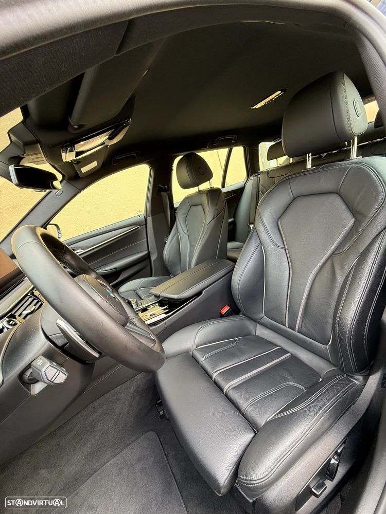 BMW 530 e Pack Desportivo M - 35