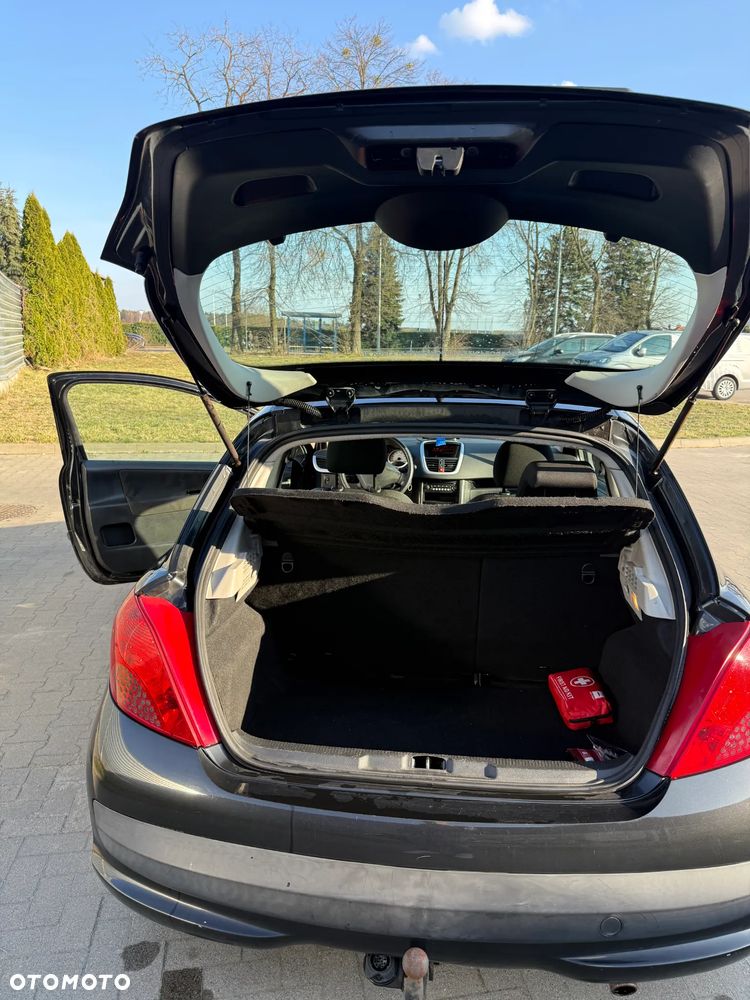 Peugeot 207 - 9