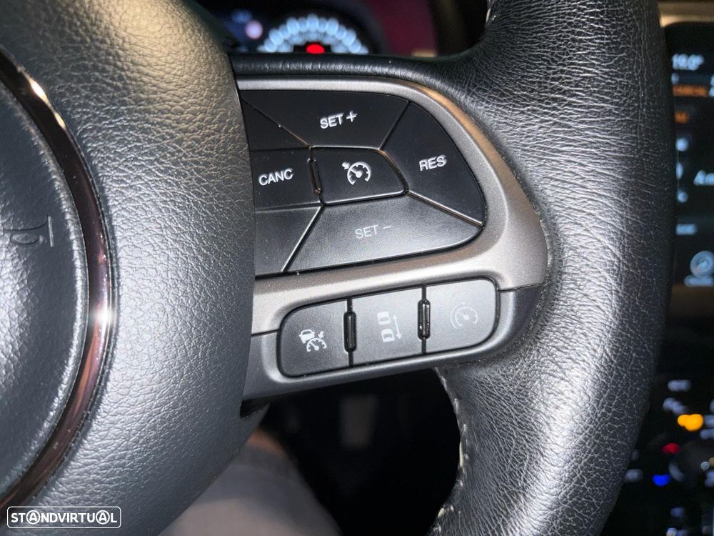 Jeep Renegade 1.3 T Limited S DCT - 26