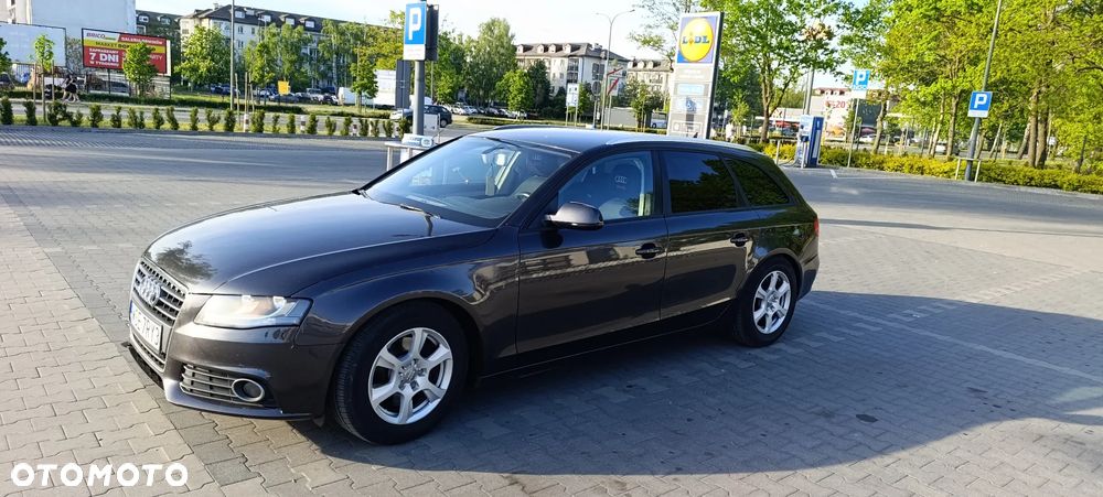 Audi A4 Avant 2.0 TDI - 9