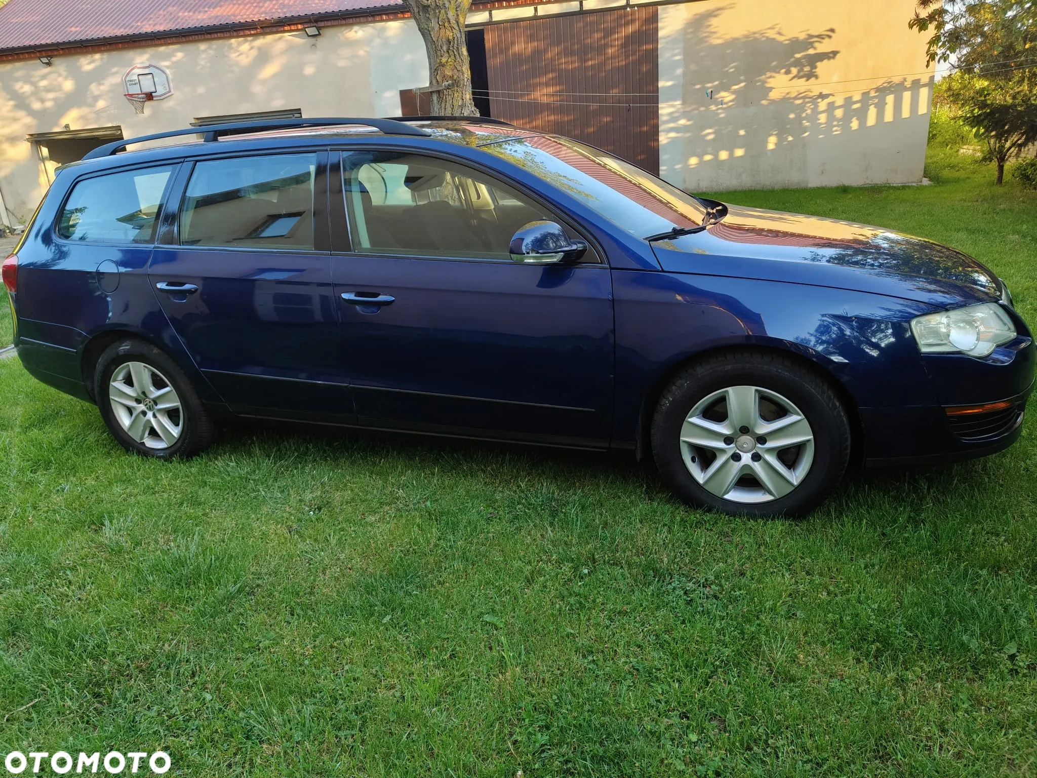 Volkswagen Passat 1.6 FSI Trendline - 25