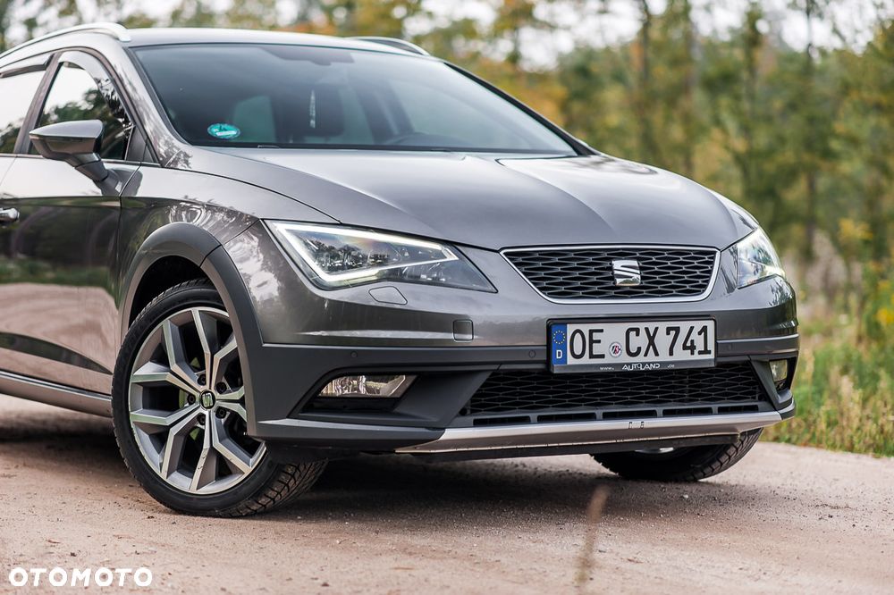 Seat Leon Sportstourer 2.0 TDI Copa S&S 4Drive - 37